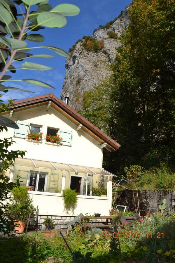Chambre D'Hotes "Le Moulin" Thônes Exteriér fotografie